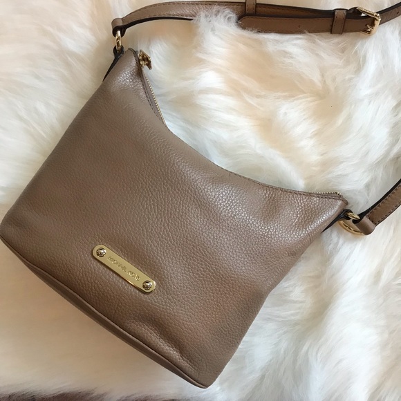 Michael Kors Crossbody. NWT - Picture 7 of 7